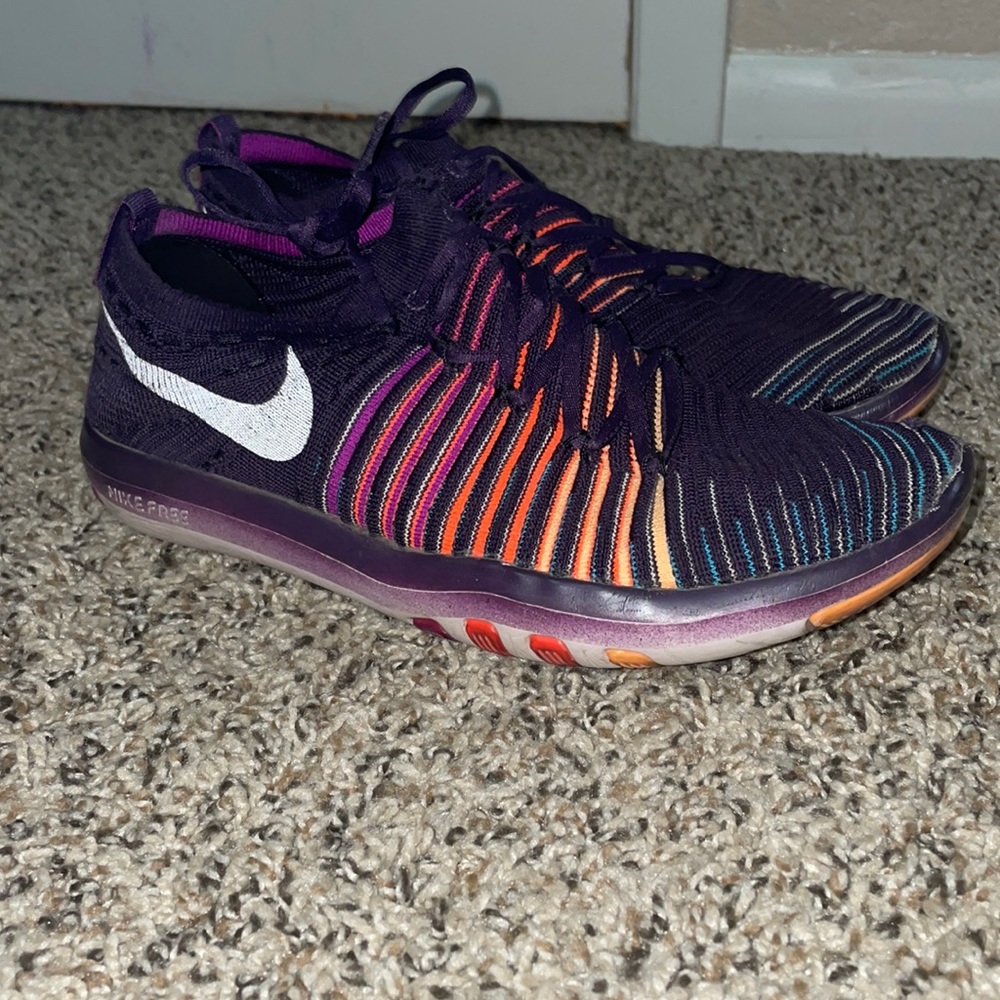 Nike free tennis shoes